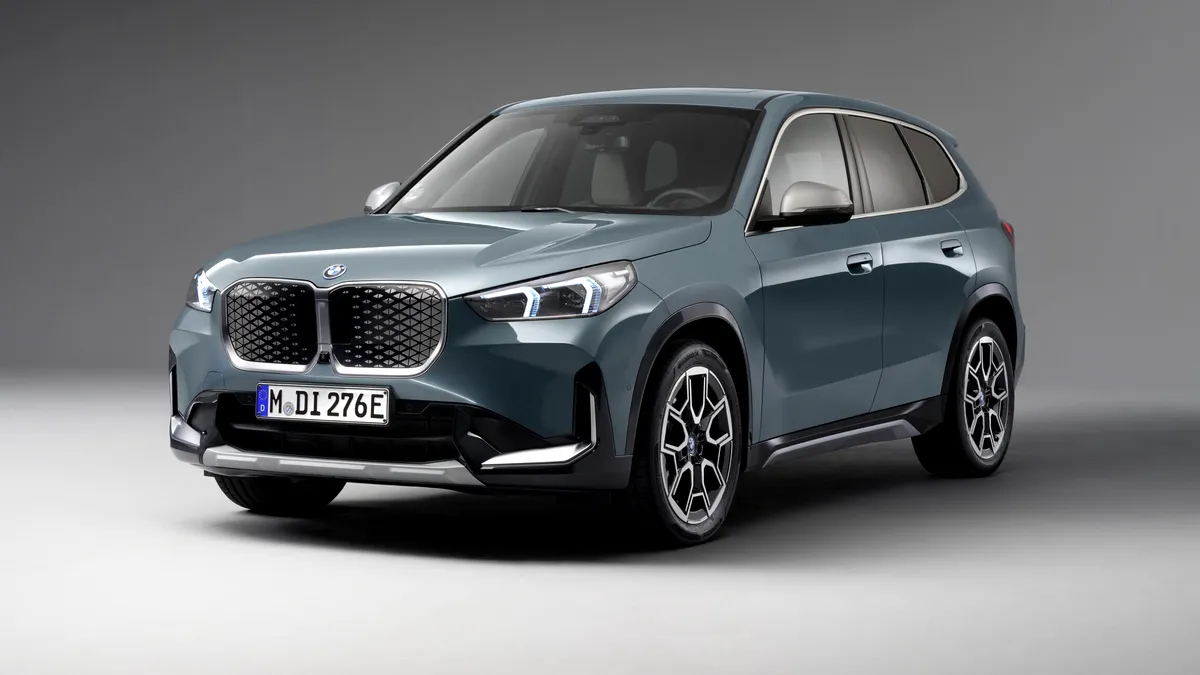 BMW pune pe pauză producția SUV-ului electric iX1. Bavarezii au rămas fără jante de 17 și 18 inch 