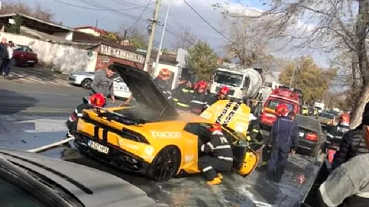 Un Lamborghini a fost cuprins de flăcări în Capitală - FOTO