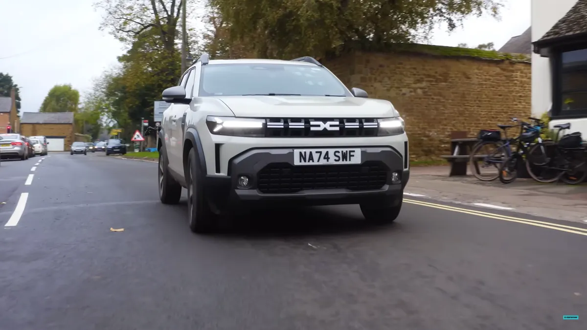 VIDEO - Dacia Duster, lăudată de un jurnalist britanic - „Aș cumpăra bucuros unul”