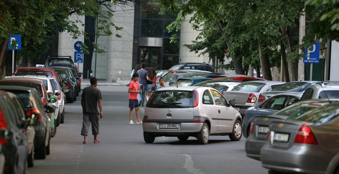 Câte locuri publice de parcare sunt în România și care sunt orașele fruntașe