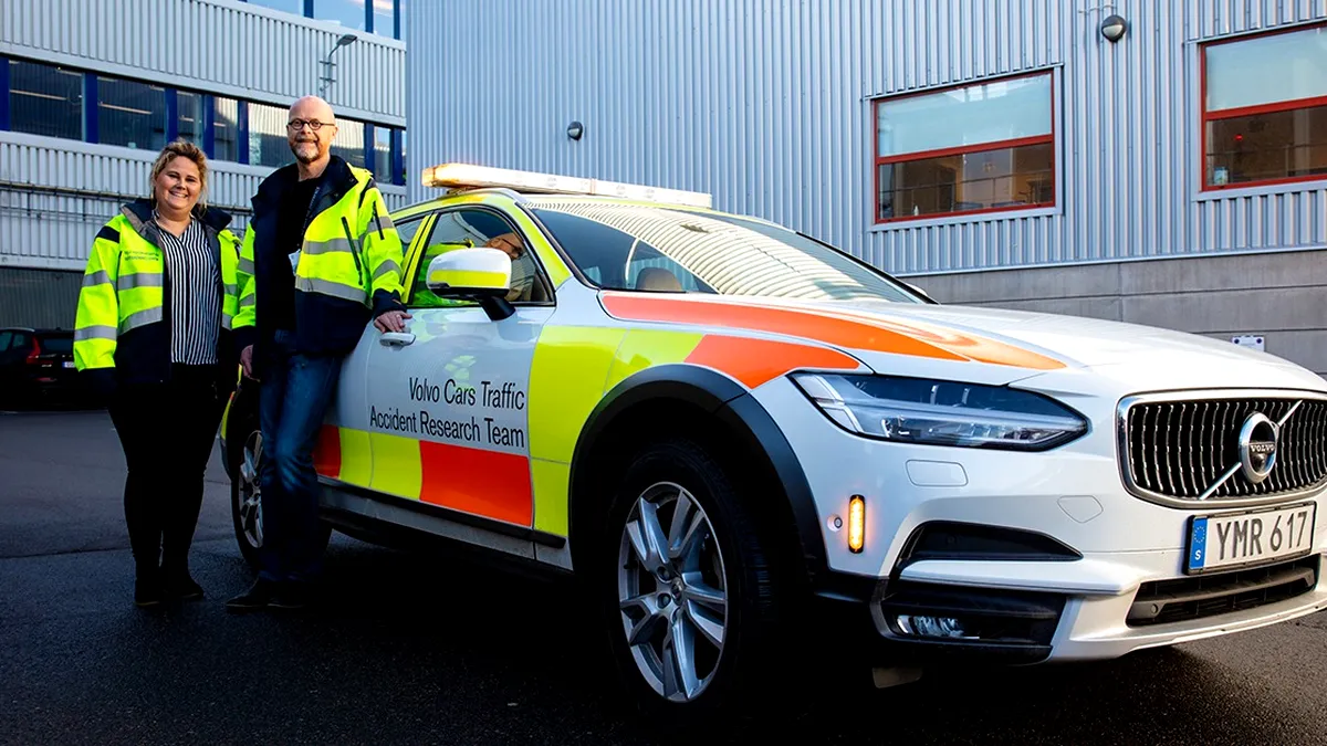 Echipa Volvo de Cercetare a Accidentelor ajută la crearea unor maşini tot mai sigure