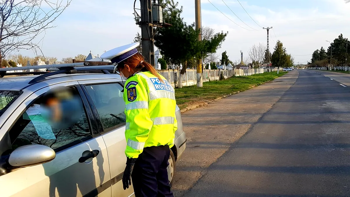 Polițiștii au reținut talonul unei mașini care aparținea ANPC. Mașina era foarte ruginită