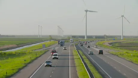Limita de viteză pe șoselele din Olanda s-a schimbat. Măsura i-a înfuriat pe șoferi