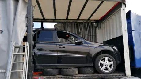 Un șofer român de TIR transporta un Mercedes căutat în toată Europa
