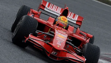 Valentino Rossi teste pe Ferrari F2008