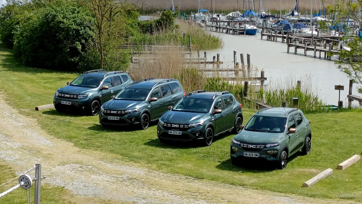 Cele mai cool modele de la Dacia: echiparea Extreme aduce un aspect fresh și mai multă putere pentru Spring - FOTO + VIDEO