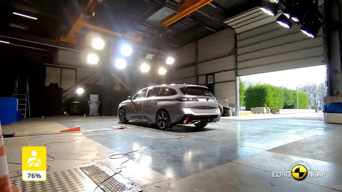 Peugeot 308 și Opel Astra primesc fiecare câte 4 stele la testele Euro NCAP