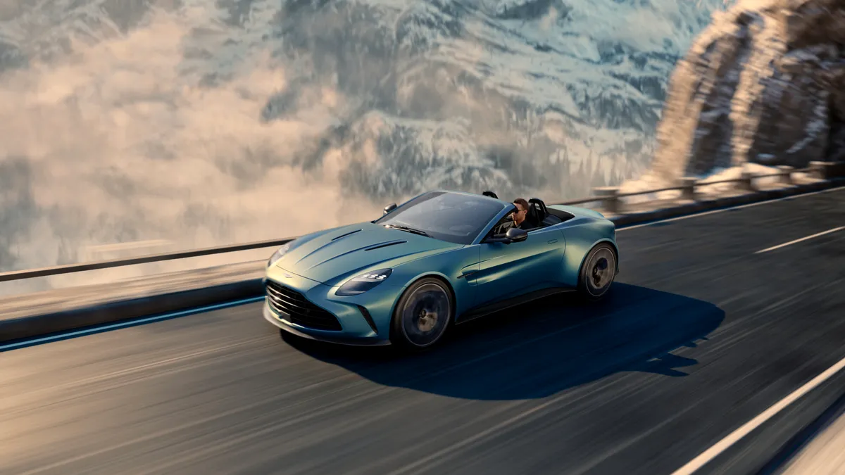 Aston Martin prezintă noul Vantage Roadster - Decapotabila oferă peste 650 CP dintr-un motor V8
