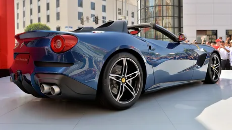 Ferrrari salută SUA cu ediţia specială F60 America