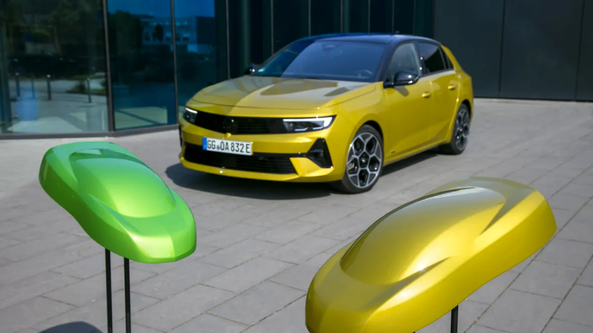 Opel introduce două noi culori în gama modelelor Astra și Mokka