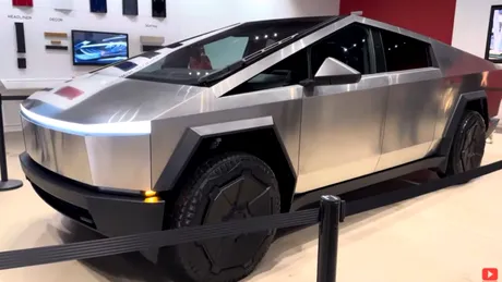 Tesla Cybertruck a ajuns la dealerii din SUA - VIDEO