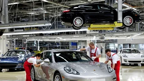 Porsche Panamera - rechemare în service