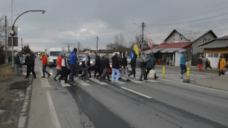 Proteste pe DN1 la Puchenii Mari. „Problema cea mai mare e cu morții” - VIDEO