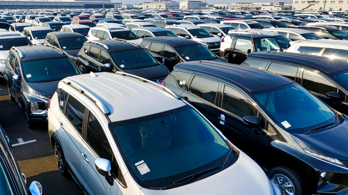 Datele APIA confirmă declinul pieței auto din România în februarie. Scădere de 24,4% față de februarie 2025. Dacia, cel mai afectat producător