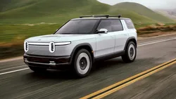 Rivian lansează o campanie de rechemare, din cauza bateriilor care nu au fost fixate corespunzător