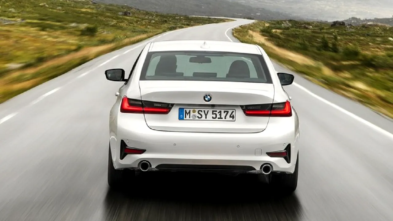 Ce înseamnă anvelopele runflat și care sunt avantajele lor BMW-3-Series-2019-800-12 2 