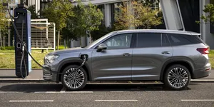 Škoda Kodiaq primește un sistem de propulsie plug-in hybrid actualizat, dar și o nouă versiune de echipare
