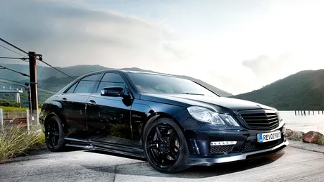 Mercedes-Benz E63 AMG recosmetizat de Revozport