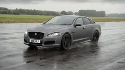 Jaguar a renunțat la patru modele de nouă generație, inclusiv un XJ electric, pentru tranziția radicală către EV-uri