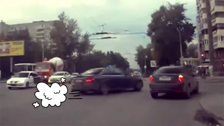 VIDEO: Cum se intră în intersecţie în Rusia