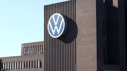 Volkswagen va tăia 50.000 de locuri de muncă, din cauza înjumătățirii profitului companiei