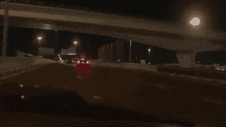 Cum să strici un Ferrari F12 Berlinetta dintr-o cursă pe autostradă. VIDEO