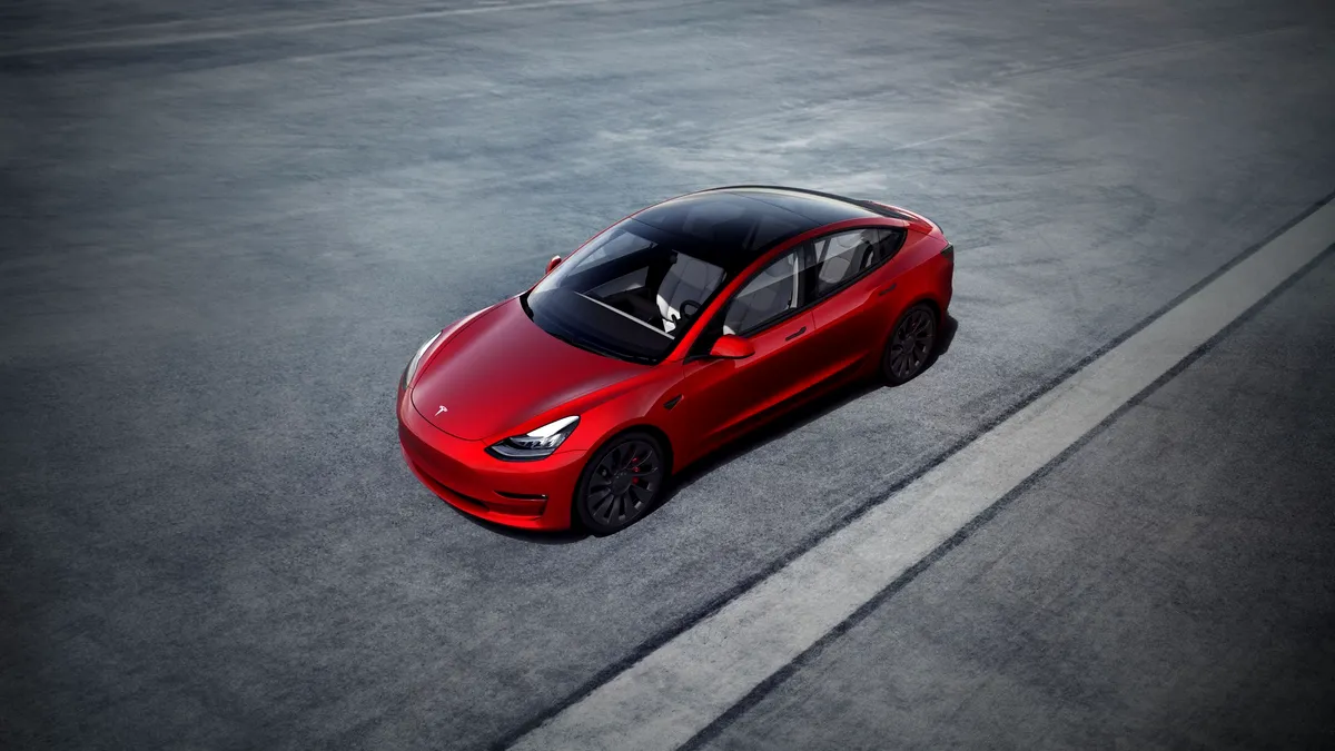 Premieră în România. Românii pot cumpăra mașini Tesla prin programul Rabla Plus