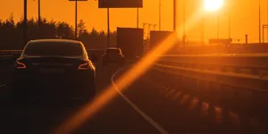 Restricții de caniculă: Camioanele de peste 7,5 tone, oprite pe 7 iulie în 16 județe. Care sunt transporturile exceptate
