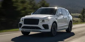 Bentley lansează cea mai rapidă încarnare a SUV-ului Bentayga – 650 CP și peste 300 km/h viteză maximă