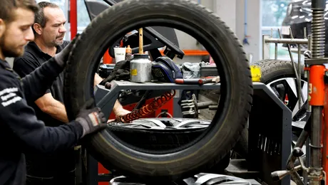 România înăsprește regulile pentru produsele second-hand: anvelopele uzate, în vizorul autorităților