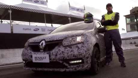 VIDEO: Renault Sandero RS se dezlănţuie pe circuit