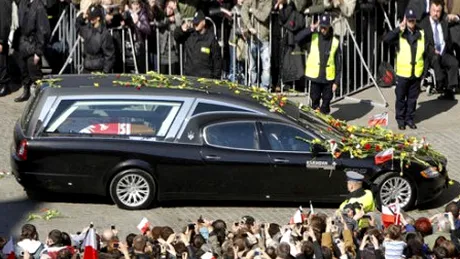 Preşedintele Poloniei înmormântat în mare stil