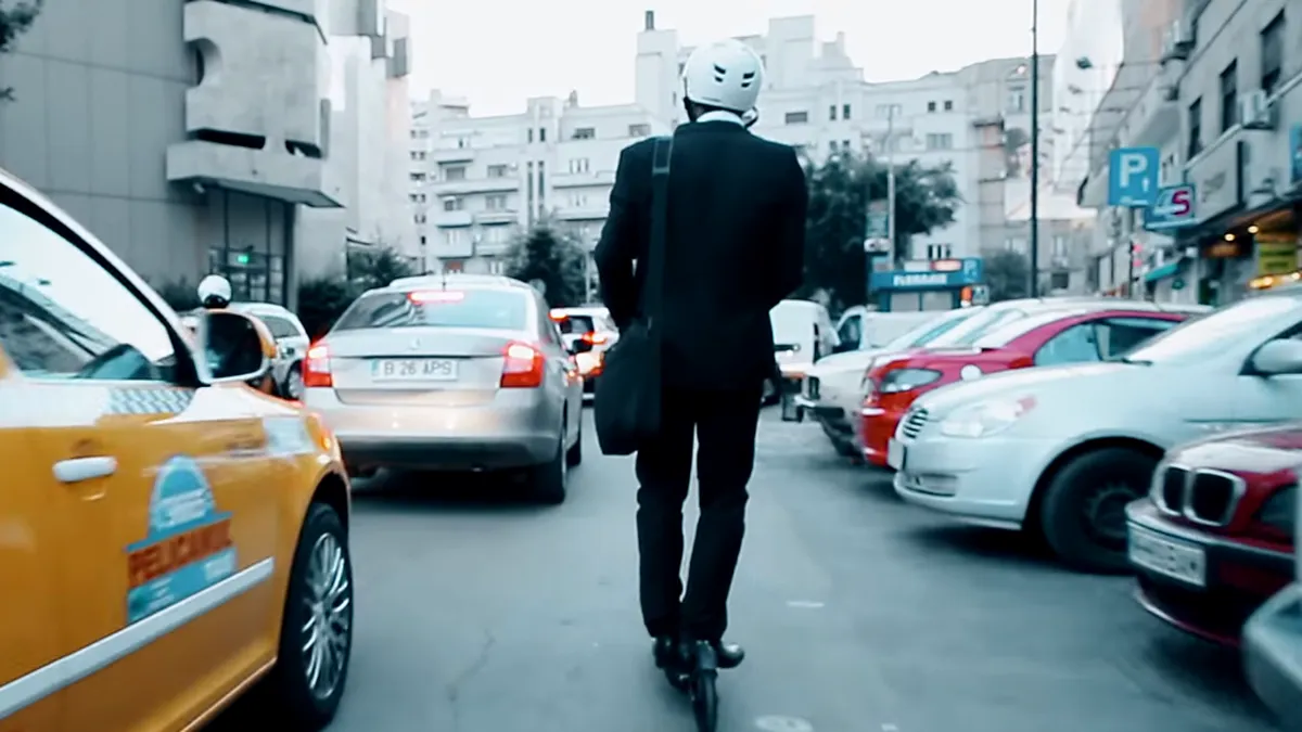 Decizie şoc a instanţei: Conducătorii de trotinete electrice riscă dosar penal!