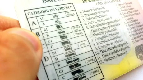 Candidat la obţinerea permisului auto, prins în flagrant în timp ce oferea mită. Care era suma 