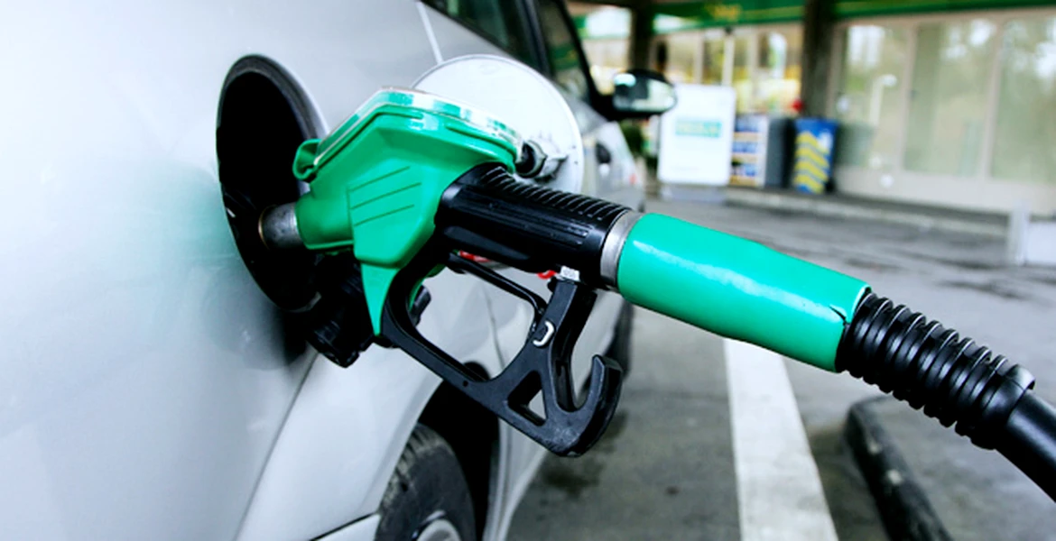 Guvernul suspendă compensarea de 50 de bani la benzină și motorină de la 1 ianuarie
