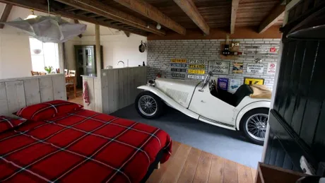 Garage InN e primul hotel din lume unde dormi alături de maşină. Are şi mic-dejun inclus