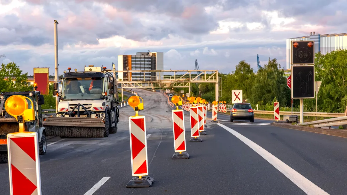 Peste 3.900 de terenuri vor fi expropriate pentru Autostrada Unirii (A8). Despăgubirea medie: mai puțin de 2 euro/mp