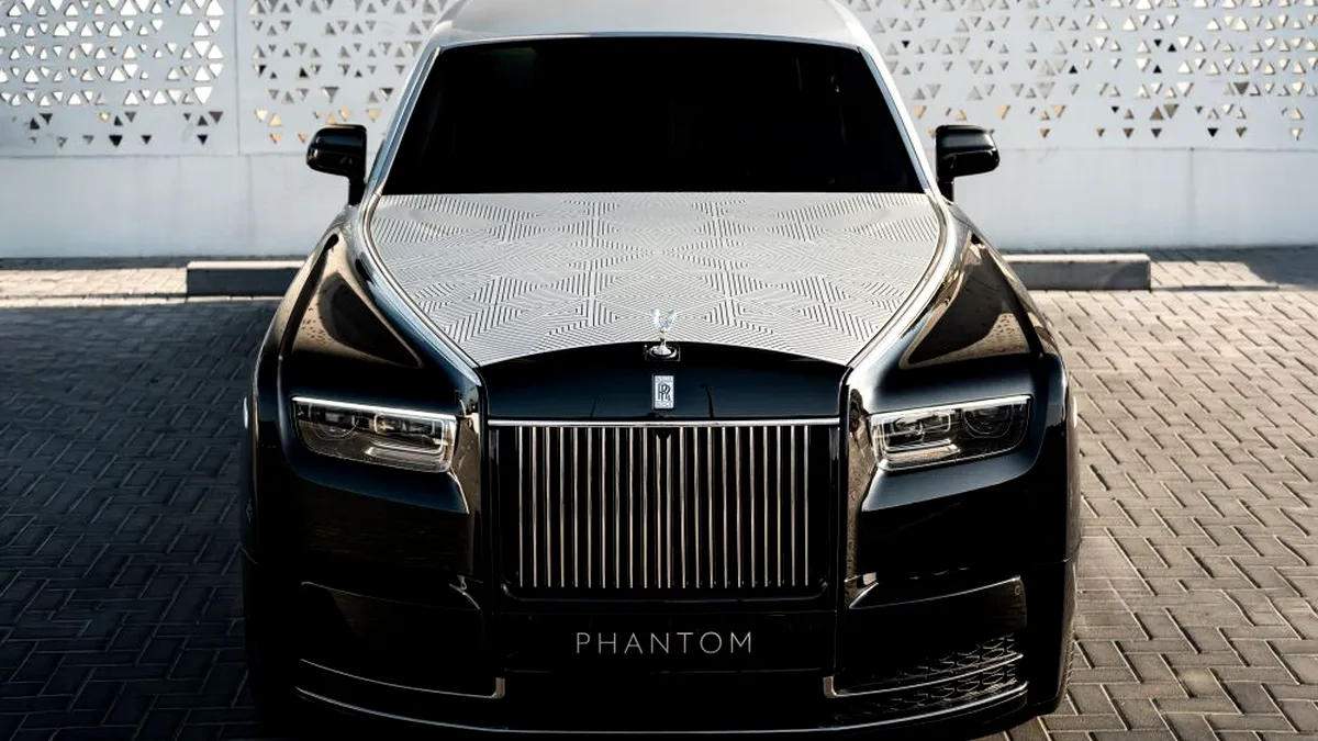 Rolls-Royce Phantom Arabesque: primul model cu capotă gravată cu laser, dezvoltată în 5 ani