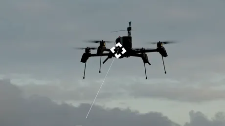 Video / Ucraina lansează Linza 3.0: drona cu AI care poate transporta 4 kg pe 15 km