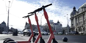 2026: Se poate face amiabilă dacă ai accident cu o trotinetă electrică? Ce faci dacă cel de pe trotinetă fuge?