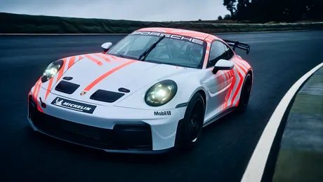 <span class='prepend'>Foto |</span> Porsche lansează 911 Challenge, modelul de curse bazat pe versiunea GT3. Motor de 515 cai putere și transmisie cu dublu ambreiaj și 7 rapoarte