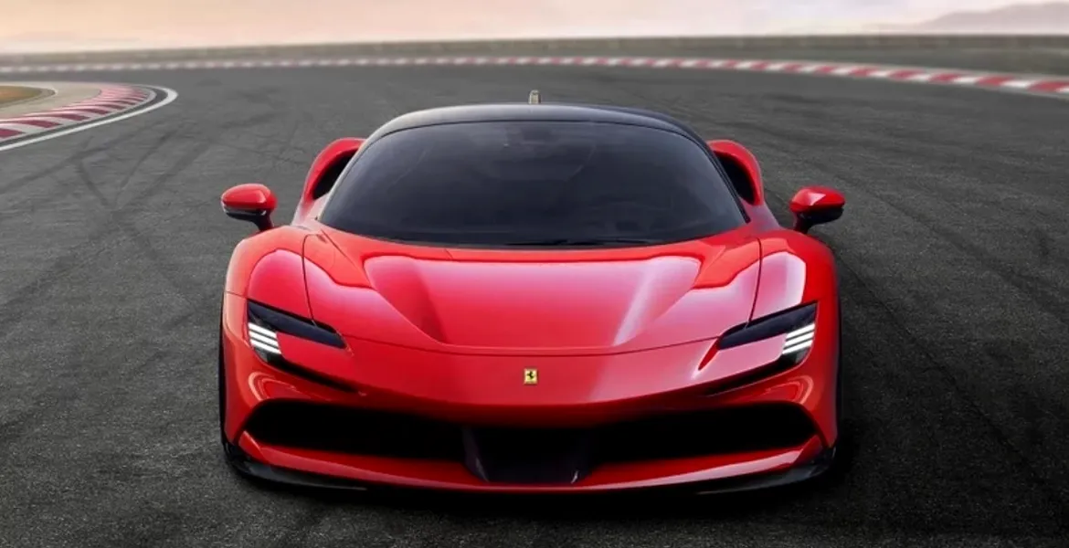 Ferrari va lansa un model electric abia după 2025