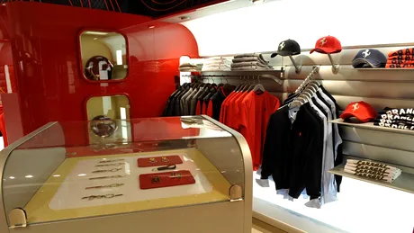 RED FRIDAY la Ferrari Store