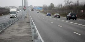 2025: Este legal să circuli pe banda de urgență atunci când autostrada e blocată?