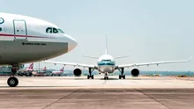Criza combustibilului. Lista celor 15 mari companii aeriene care anulează zboruri sau iau alte măsuri