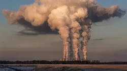 Sfârșitul petrolului? 53 de țări se reunesc pentru a planifica renunțarea treptată la combustibilii fosili