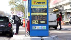 Motorina se apropie de 11 lei/litru. Ce preț are astăzi benzina și cât te va costa un plin de carburant