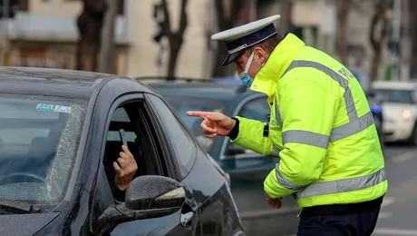 2025: Ai dreptul să filmezi un polițist pe domeniul public? Ce e legal și ce e interzis în timpul unui control