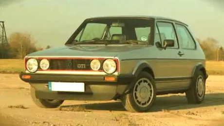 Un VW Golf din 1970 din faţa căruia ar fi bine să te dai la o parte. Doi şoferi au păţit-o [VIDEO]