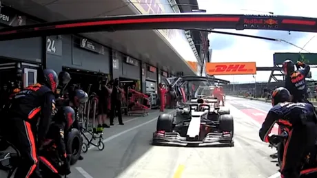 Red Bull Racing a schimbat anvelopele maşinii de Formula 1 în doar 1,9 secunde - VIDEO
